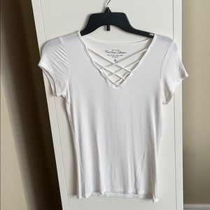 Hollister Crisscross T-shirt